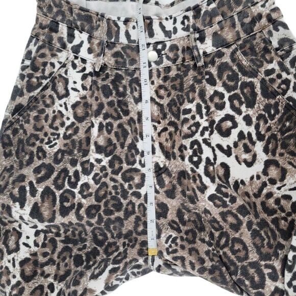Kittenish Leopard High-Waisted Paperbag Jeans NWT Medium - Picture 7 of 10